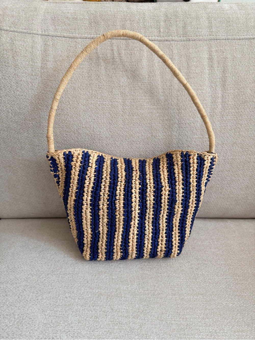 Madewell Striped Woven Shoulder Bag in Natural & Navy - Picture 4 of 9